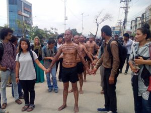 डा. केसी समर्थनमा निस्केको र्‍यालीमा को – को आए  ? कस्तो देखियो ?
