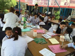 आइडियल मोडल स्कुलमा ३५० जना विद्यार्थीको दन्त परीक्षण