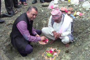 स्वास्थ्य मन्त्री थापाद्धारा प्रसूति भवनको शिलान्यास