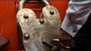 तीन औषधि पसल बन्द