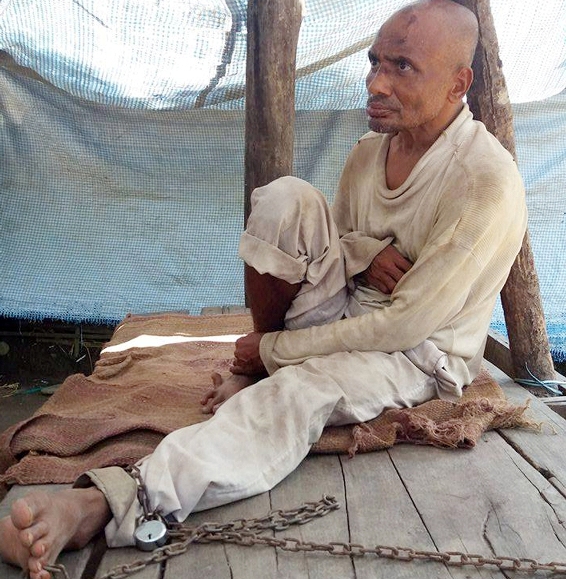 मानसिक सन्तुलन गुमाएका तिलकबहादुर चार बर्ष देखि साङ्लोमा