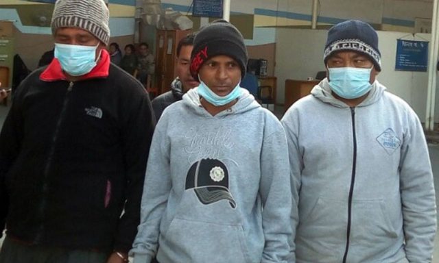 मिर्गौला बेचबिखन गर्ने तीन पक्राउ