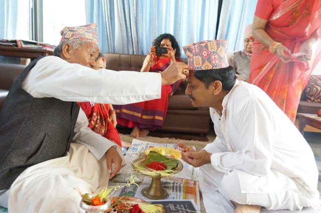 ‘दशैं भन्नासाथ बुबाले ल्याइदिने नयाँ लुगा सम्झन्छु’