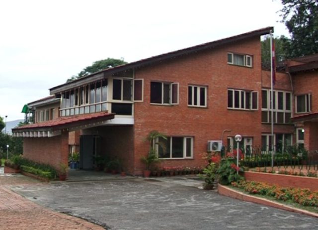 डा. केसीका मागका विषयमा माथेमासंग छलफल गर्दै प्रधानमन्त्री ओली र दाहाल