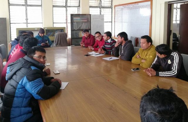 पोखराका स्वास्थ्यकर्मीको माग : संघ र प्रदेशमा छुट्टै स्वास्थ्य मन्त्रालय