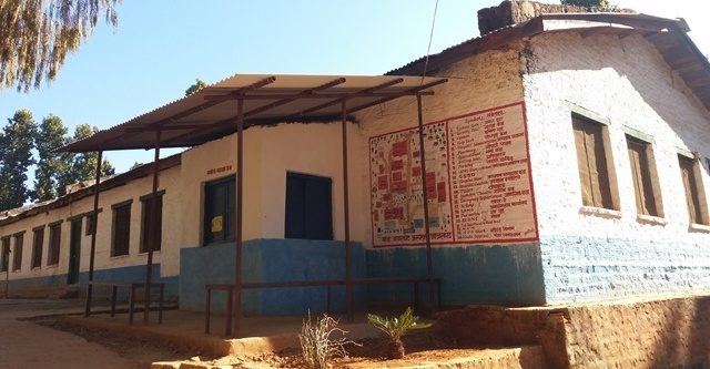पचास श्ययाको अस्पताल एक चिकित्सकको भरमा