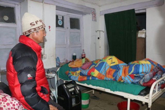 अस्पतालमा विद्युत् र पानीको उचित व्यवस्था नहुँदा बिरामीलाई सास्ती