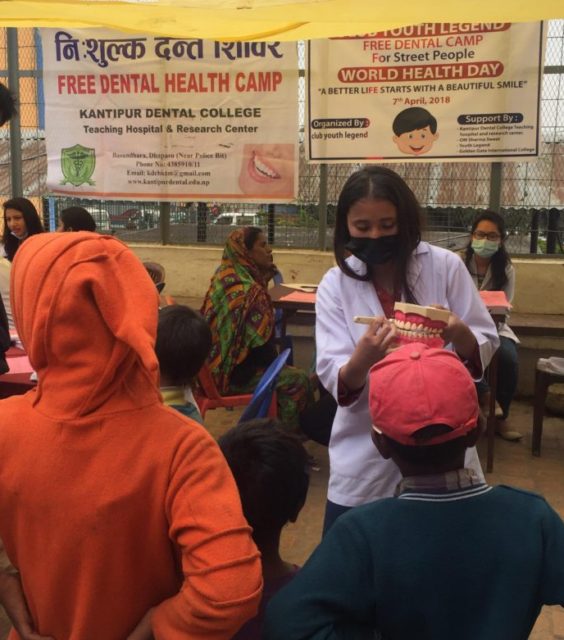 विश्व स्वास्थ्य दिवसको अवसरमा संकटा मन्दिर परिसरमा दन्त शिविर