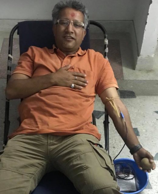 एकचालिस वर्षको उमेरमा ५०औँ पटक रक्तदान
