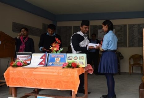 पोषणबारे जनचेतना फैलाउन ल्वाङ्गघलेलमा बक्तृत्वकला