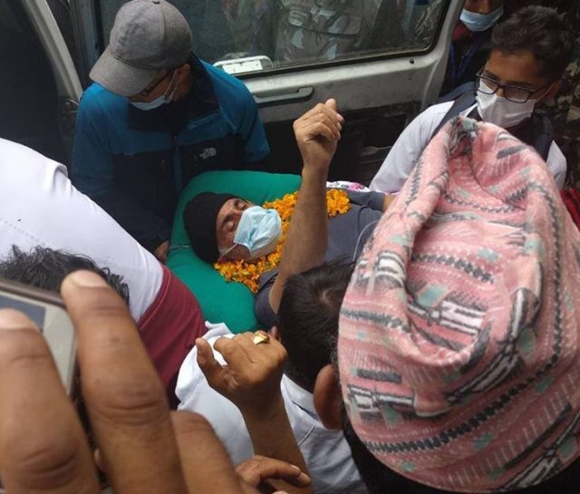 डा. गोविन्द केसीलाई काठमाडौँ ल्याइदै, दुई घण्टा पछि काठमाडौँ भेड्किने