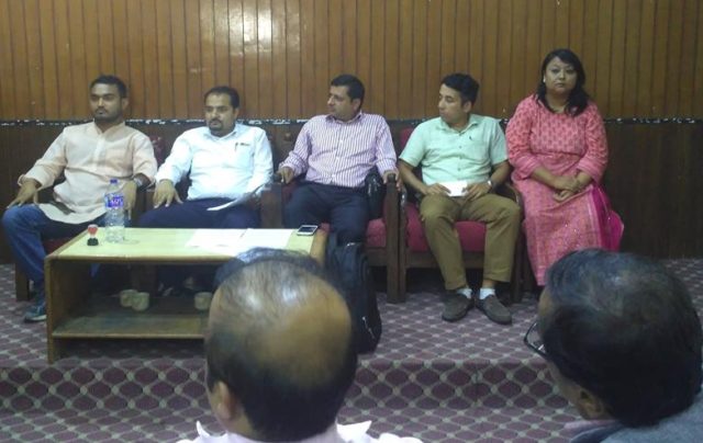 सरकार निकट स्वास्थ्यकर्मीले स्वास्थ्य संस्था बन्दको आवहानलाई अवज्ञा गर्ने