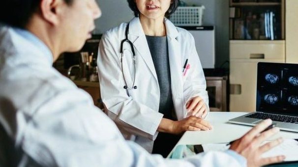 चिकित्साशाास्त्र अध्ययनमा छात्राको संख्या कम गर्न प्रवेश परीक्षामै अङ्क फेरवदल