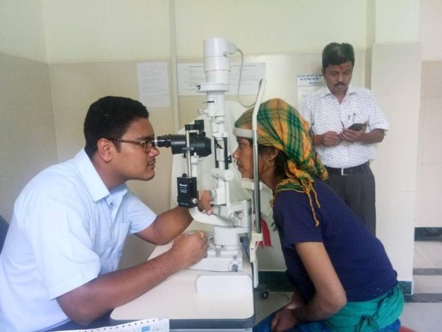 धामीझाँक्रीको भरपर्दा दुवै आँखा बन्द