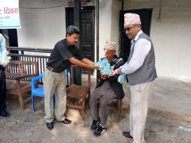 तुलसीपुर : निःशुल्क आँखा उपचार सेवा