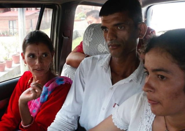 निर्मलाका बुबा यज्ञराज टिचिङ अस्पतालको आइसियूमा