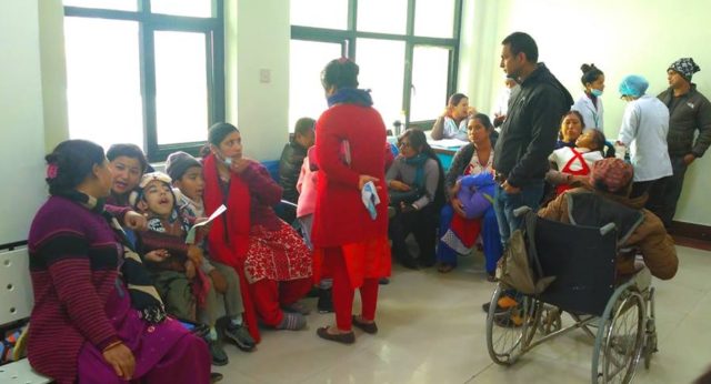 अपाङ्गता भएका ५० जना व्यक्तिको नि:शुल्क दन्त परीक्षण