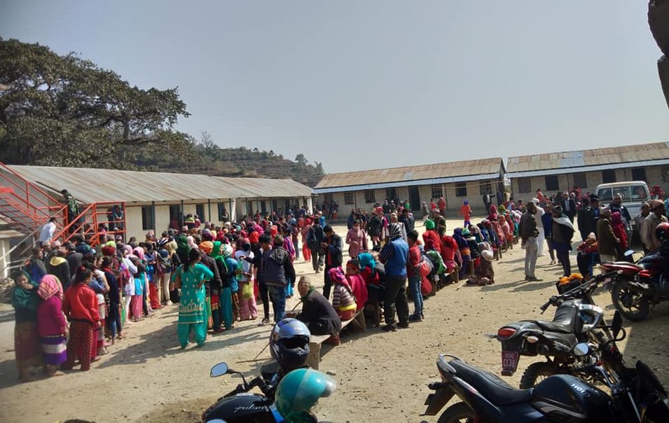 खोटाङमा बिशेषज्ञ घुम्ती शिविर : साढे ४ हजारको स्वास्थ्य परीक्षण