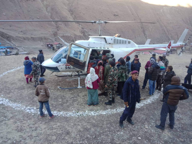 सुत्केरी हुन नसकेकी गर्भवती महिलाको हेलिकप्टरबाट उद्धार