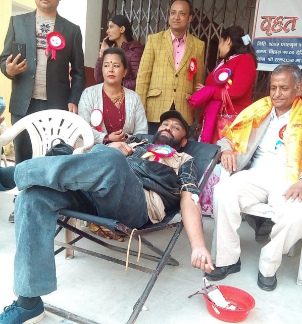 प्रेमसागर कर्माचार्यले गरे १५७ औँ पटक रक्तदान