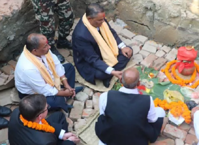 स्वास्थ्यमन्त्री यादवले गरे प्रसूति सेवा गृहको शिलान्यास