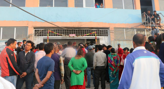 सामान्य बन्दै डडेल्धुरा अस्पताल, आजबाट ओपिडी सेवा सञ्चालन हुँदै