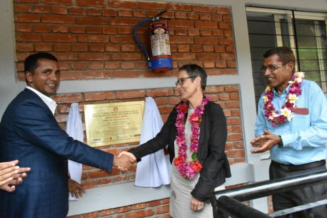 स्वास्थ्यचौकी भवन समुदायलाई हस्तान्तरण