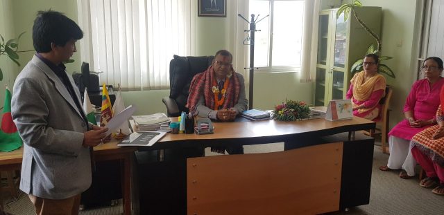 फाजिलमा परेको साढे एघार महिना पछि डा. खरेलले सम्हाले जिम्मेवारी
