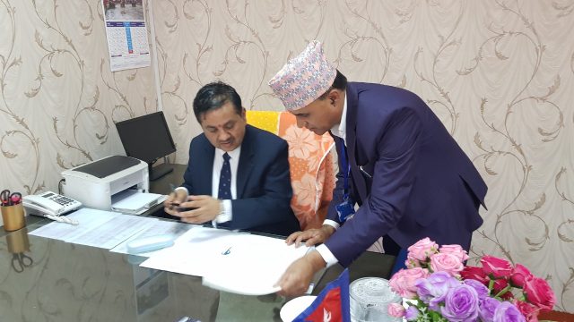 नयाँ स्वास्थ्य सचिव बरालद्वारा पदभार ग्रहण