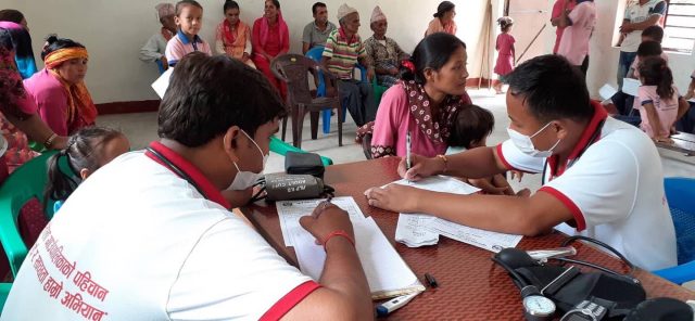 पाल्पाको पूर्वखोलामा ‘भाइरल ज्वरो’को प्रकोप, विद्यालय समेत बन्द गरियो