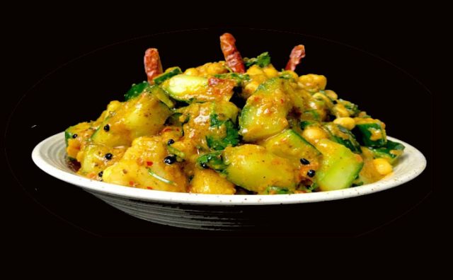 दशैँमा बनाएको अचार खाँदा सुर्खेतमा ३१ जना बिरामी