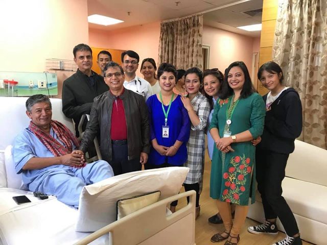 कलाकार मदनकृष्ण श्रेष्ठको मुटुमा स्टेन्ट राखियो