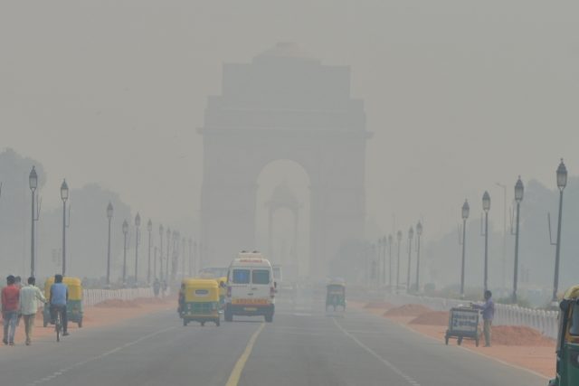 नयाँ दिल्लीमा वायु प्रदुषणको मात्रा ‘गम्भीर’ तहमा पुग्यो