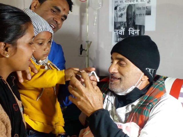 अनसन तोडेका डा. केसी डडेल्धुराबाट धनगढी झरे
