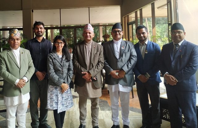 बंगलादेशमा मेडिकल अध्ययनरत नेपाली विद्यार्थीद्धारा परराष्ट्र मन्त्री ज्ञवालीको ध्यानाकषर्ण