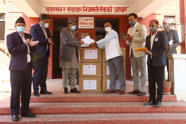 नर्भिकद्धारा सरकारलाई ६० लाख बराबरको स्वास्थ्य सुरक्षा सामग्री हस्तान्तर