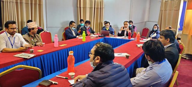 नेपालमा देखिएको कोरोना भाइरस कस्तो खालको हो ? जिन खोज्दै नेपाली बैज्ञानिक