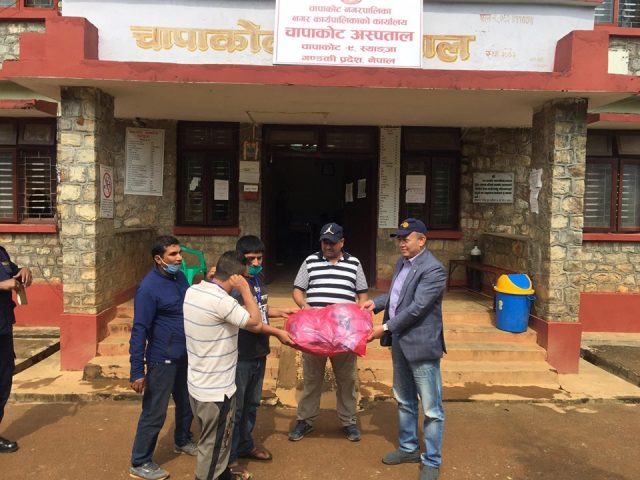 बीएम फाउन्डेशनद्धारा स्वास्थ्य सुरक्षा सामग्री वितरण