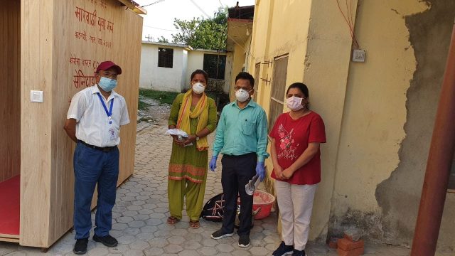 कोरोना जितेर ३४ वर्षीया महिला ३४ दिन पछि डिस्चार्ज