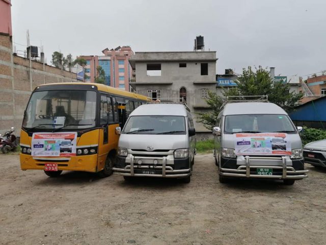 स्वास्थ्यकर्मीलाई काठमाडौँ उपत्यकामा निःशुल्क बस सेवा