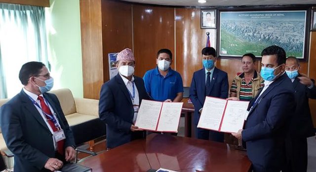 कामपाले कान्ति बाल अस्पताललाई दियो पिसिआर मेसिन