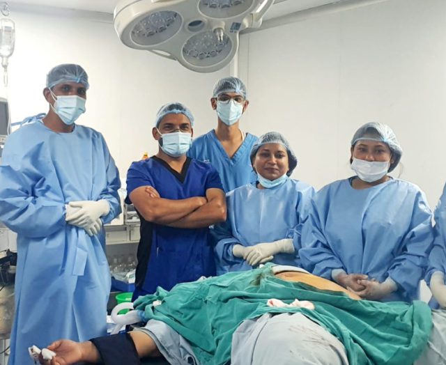 नर्भिकमा १३६ किलो तौल भएकी महिलाको एकै पटक दुई जटिल शल्यक्रिया