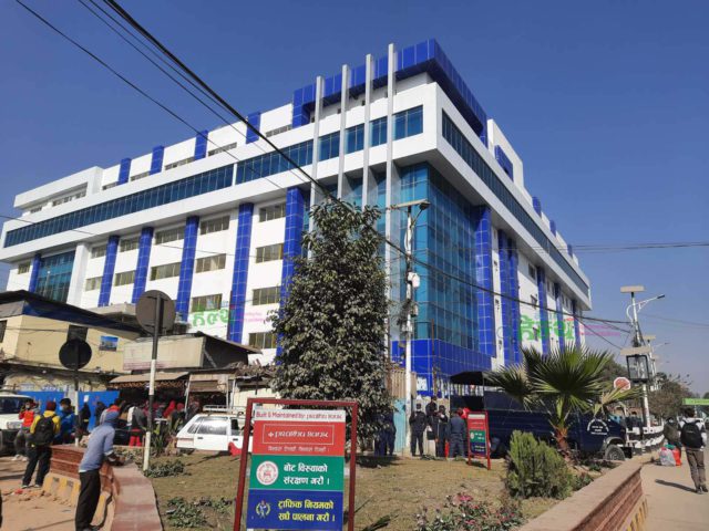 भीआईपी र भीभीआईपी क्याविन थप्दै वीर अस्पताल