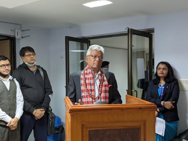 बा-आमाको स्मृतिमा छोराको काम, प्रशोधित शुद्ध पिउने पानीका लागि ट्रमा सेन्टरमा ‘आरओ’ जडान