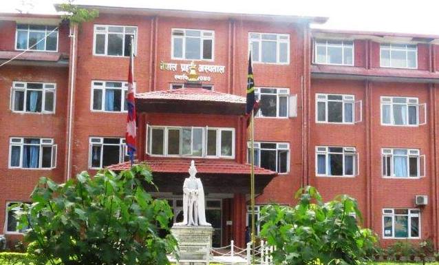 कोरोना नियन्त्रणमा प्रहरी अस्पतालले निर्वाह गरेको भूमिका सराहनीयः महानिरीक्षक सिंह