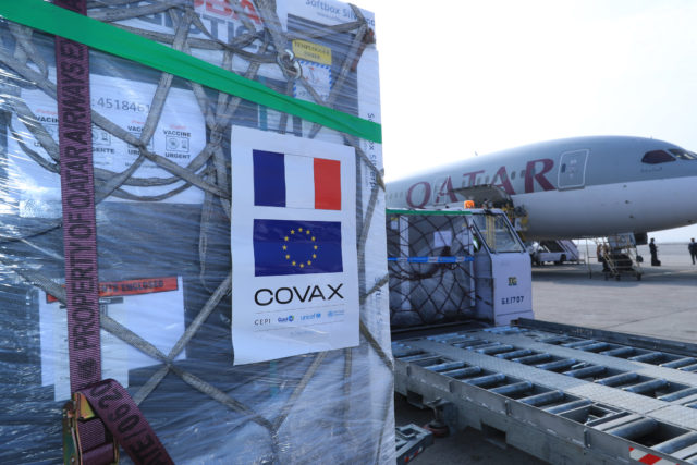 आज र भोली २३ लाख ४० हजार डोज मोडर्ना खोप आउँदै