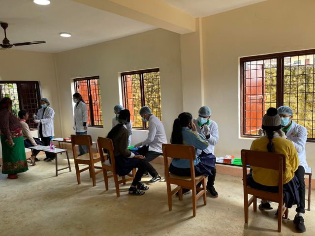 स्याङ्जाको चापाकोटमा दुई दिने आँखा तथा दन्त स्वास्थ्य शिविर सम्पन्न