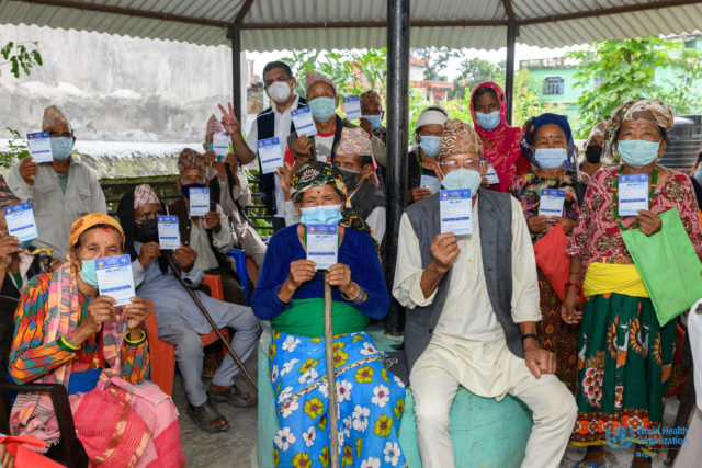 नेपालमा लक्षित जनसंख्याको ७० प्रतिशतले लाए कोभिडबिरुद्धको पूर्ण खोप, डब्लुएचओले दियो बधाई