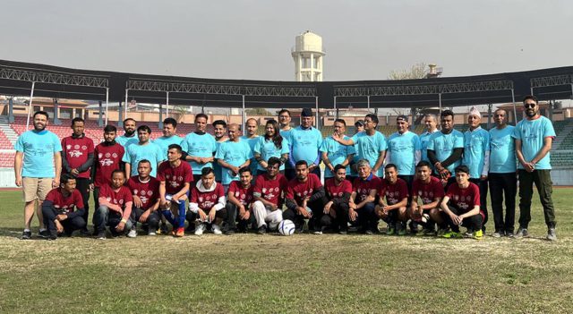 स्वास्थ्य मन्त्रीको टोली र मिर्गौला प्रत्यारोपित टोलीबीचको फुटवल प्रतियोगिता ३-३ गोलको बराबरीमा