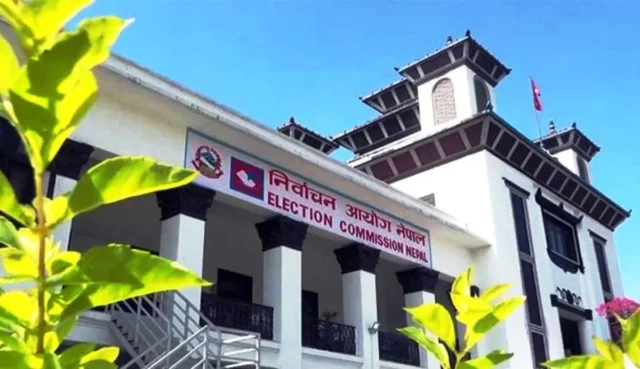 निर्वाचनको दिन अस्पतालमा कार्यरत चिकित्सक तथा स्वास्थ्यकर्मीले सवारी पास लिनु नपर्ने